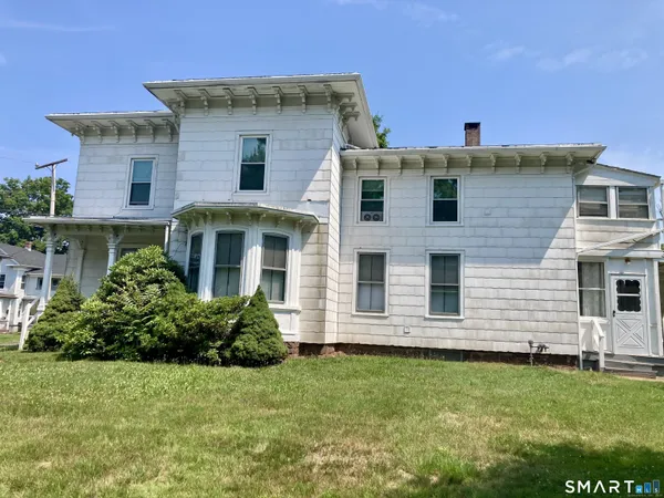 $1,700 | 10 Wall Street, Middletown, CT 06457