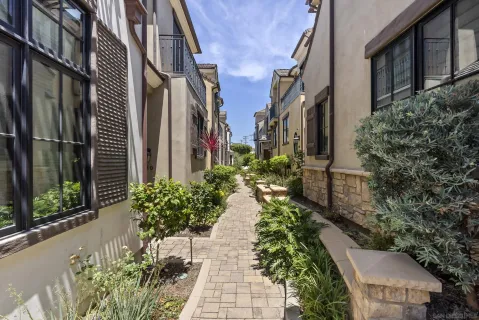 $2,875,000 | 718 Silver Street, La Jolla, CA 92037