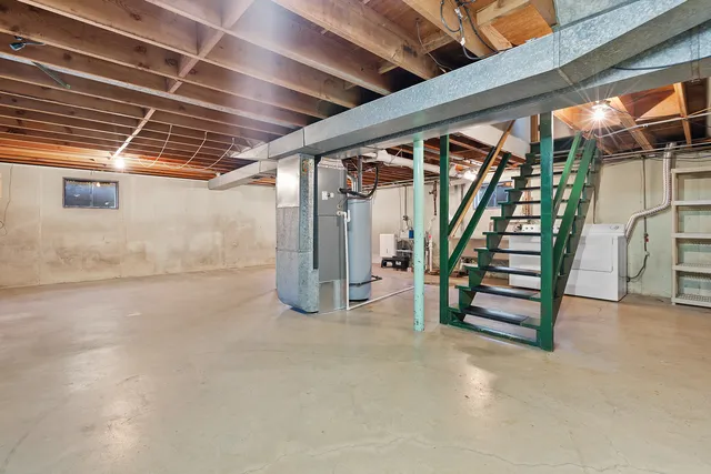 $420,000 | 913 Ingram Place, Des Plaines, IL 60016