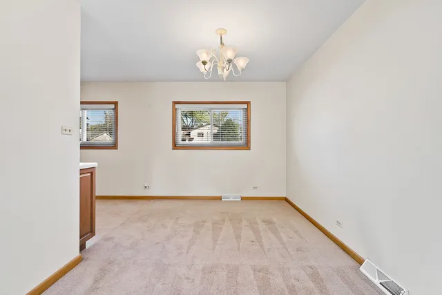 $420,000 | 913 Ingram Place, Des Plaines, IL 60016