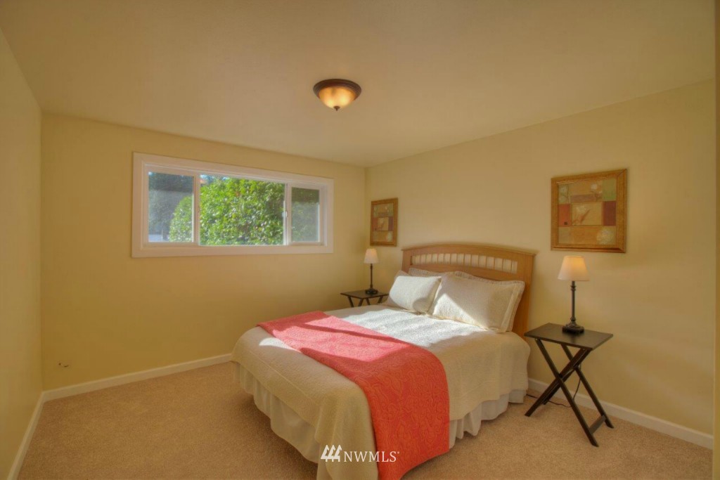 14646 Southeast Allen Rd. Bellevue, WA 98006 - Photo 6 of 10