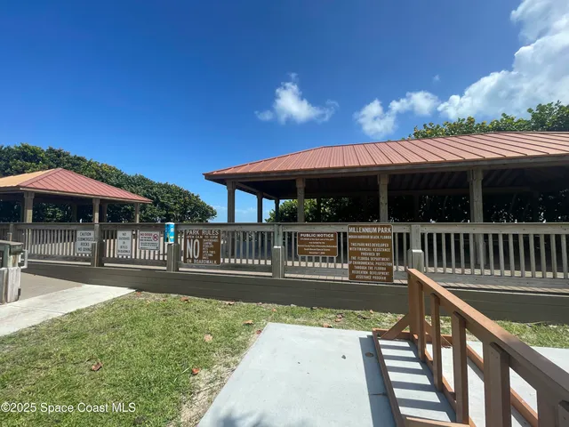 a view of a black and white wall