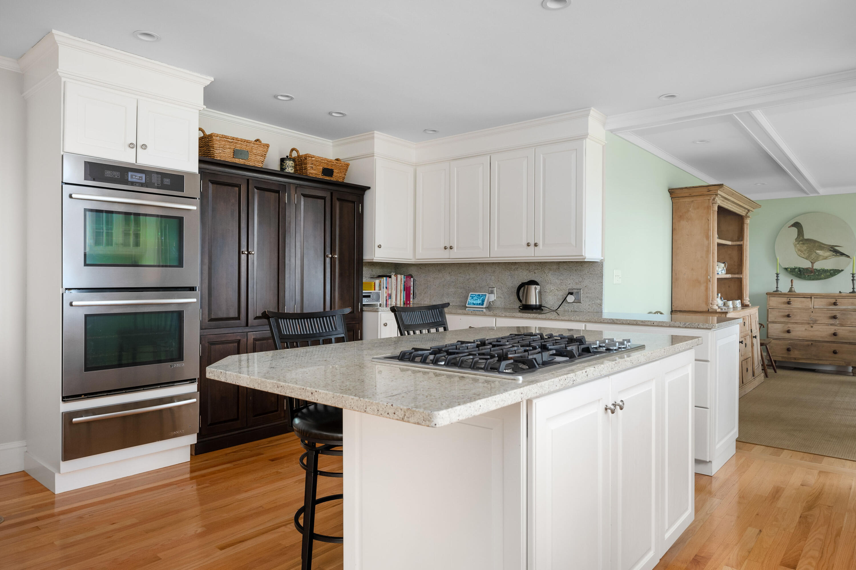 129 Salten Point Road Barnstable, MA 02630 - Photo 8 of 40 DSC_8121