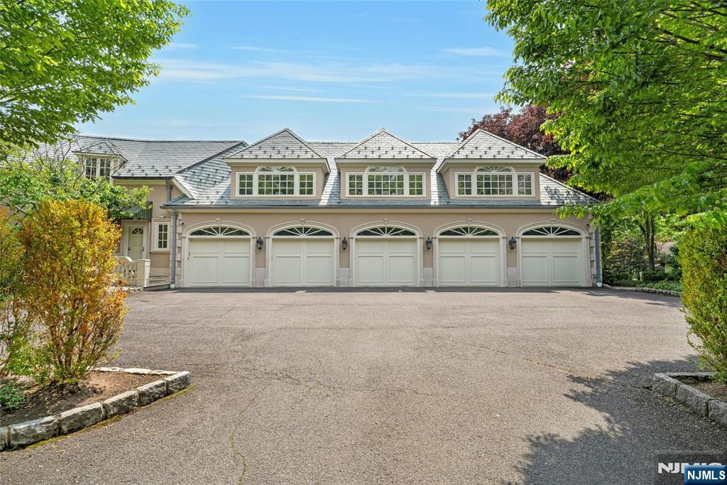 116 East Saddle River Road Saddle River, NJ 07458 - Photo 5 of 42