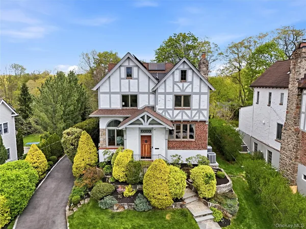 $1,900,000 | 15 Kilmer Road, Larchmont, NY 10538