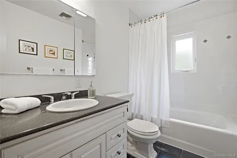 $1,900,000 | 15 Kilmer Road, Larchmont, NY 10538