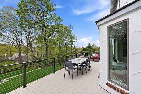 $1,900,000 | 15 Kilmer Road, Larchmont, NY 10538