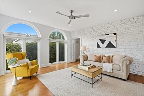 $1,900,000 | 15 Kilmer Road, Larchmont, NY 10538