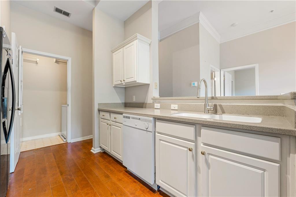 2700 Pine Tree Road Northeast, Unit 1308 Atlanta, GA 30324 - Photo 10 of 26 Gallery Image 10
