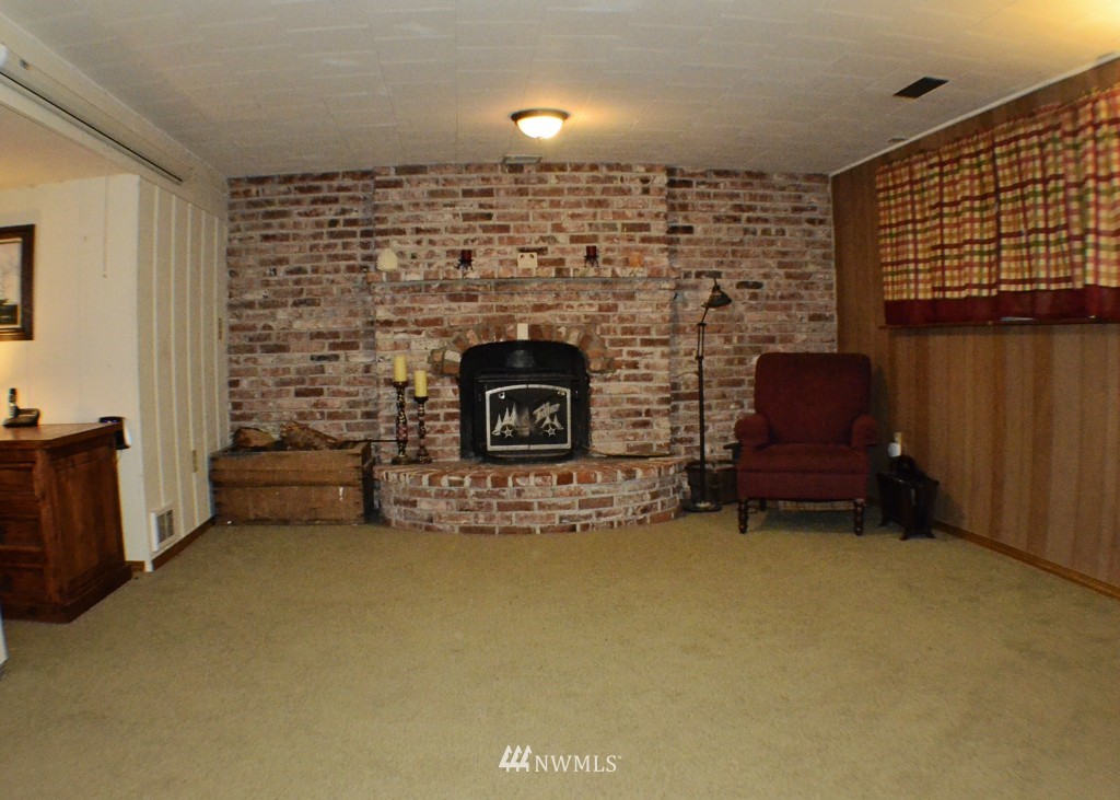 4438 East Collins Road Port Orchard, WA 98366 - Photo 13 of 25 Gallery Image 13