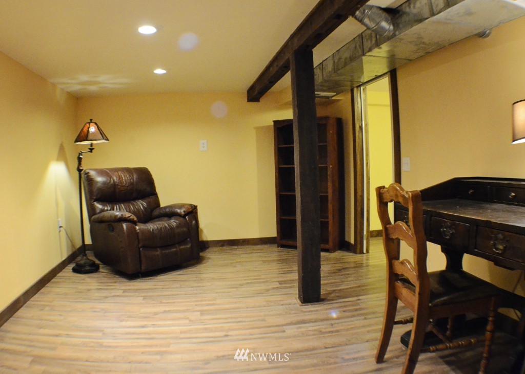 4438 East Collins Road Port Orchard, WA 98366 - Photo 16 of 25 Gallery Image 16
