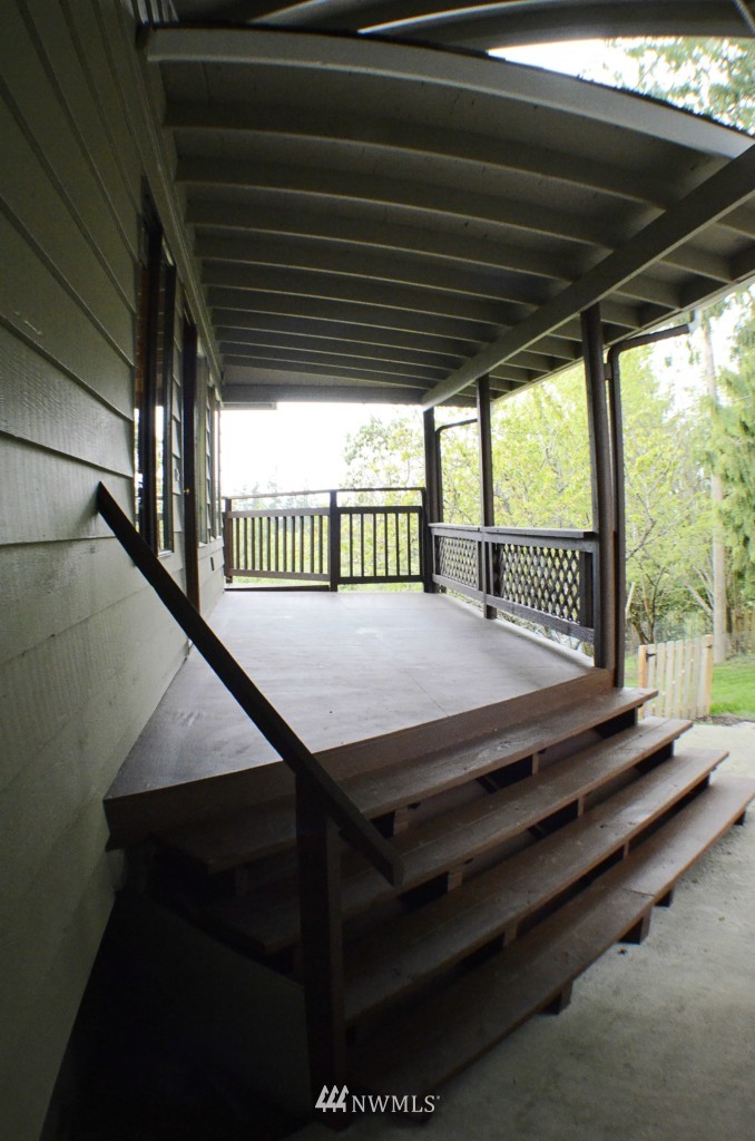 4438 East Collins Road Port Orchard, WA 98366 - Photo 20 of 25 Gallery Image 20