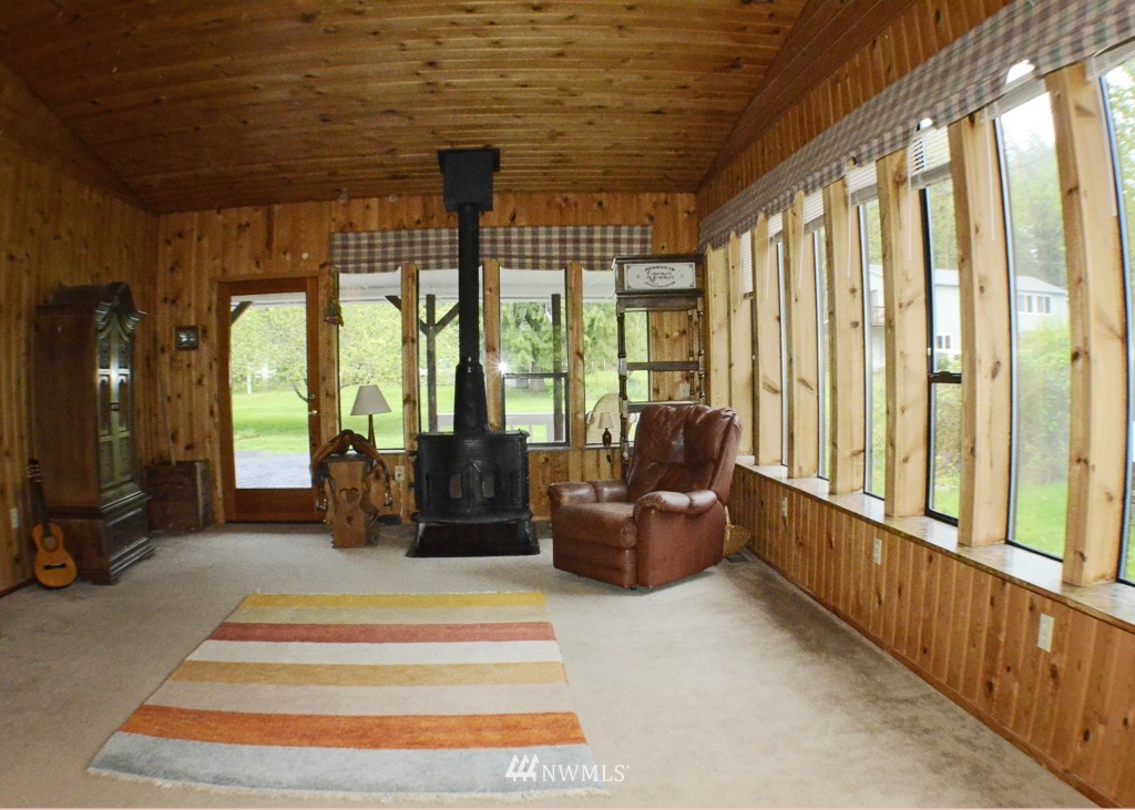 4438 East Collins Road Port Orchard, WA 98366 - Photo 8 of 25 Gallery Image 8