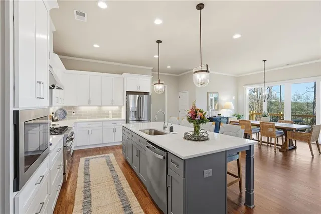 $1,000,000 | 5420 Fishermans Cove, Gainesville, GA 30506