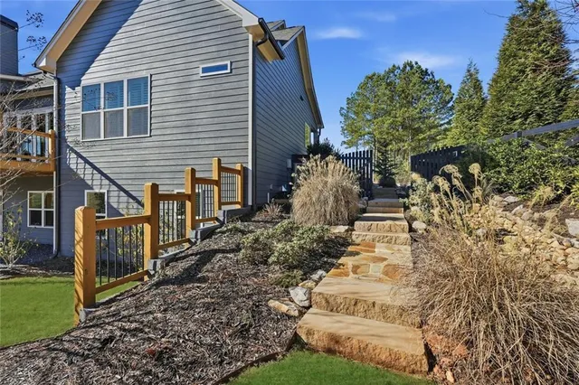 $1,000,000 | 5420 Fishermans Cove, Gainesville, GA 30506