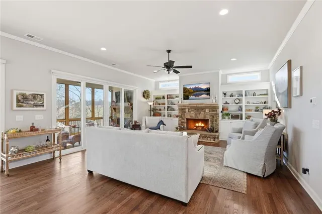 $1,000,000 | 5420 Fishermans Cove, Gainesville, GA 30506