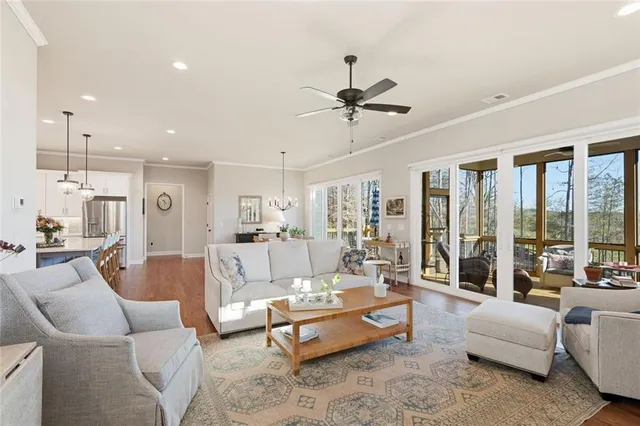 $1,000,000 | 5420 Fishermans Cove, Gainesville, GA 30506