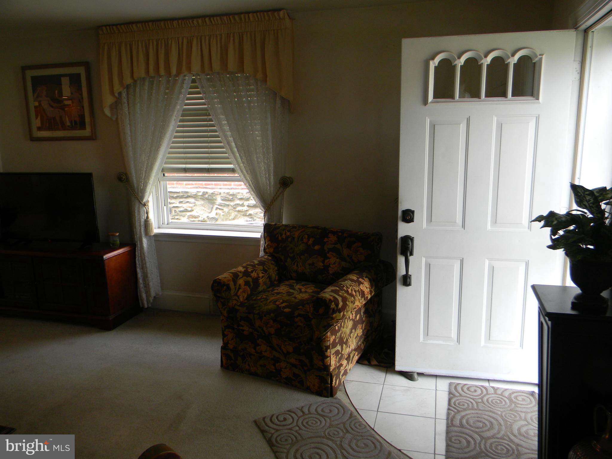 4004 Redden Road Drexel Hill, PA 19026 - Photo 2 of 38 Gallery Image 2