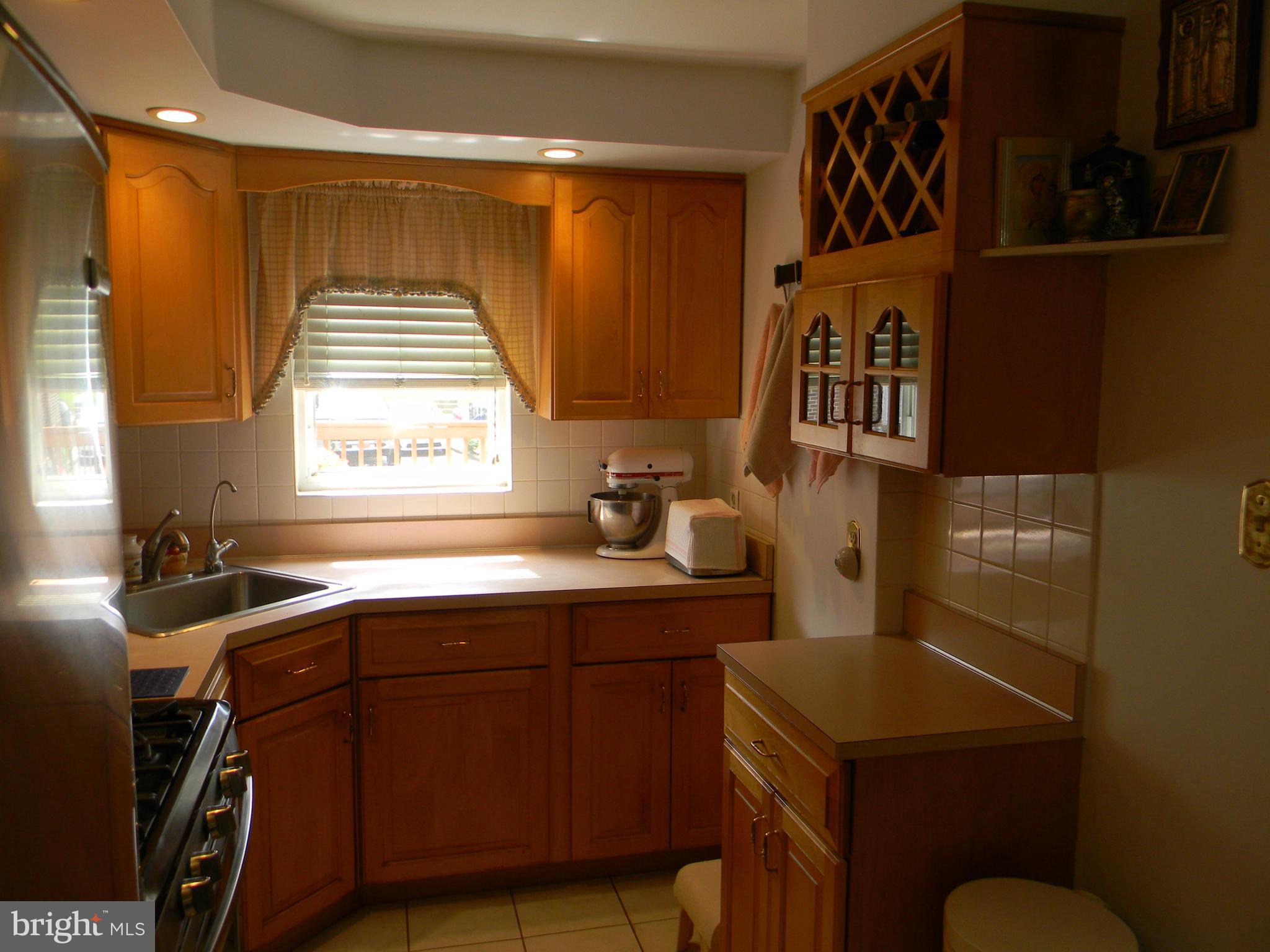 4004 Redden Road Drexel Hill, PA 19026 - Photo 14 of 38 Gallery Image 14