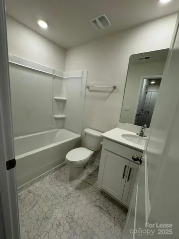 $1,900 | 8045 Murray Branch Drive, Charlotte, NC 28216