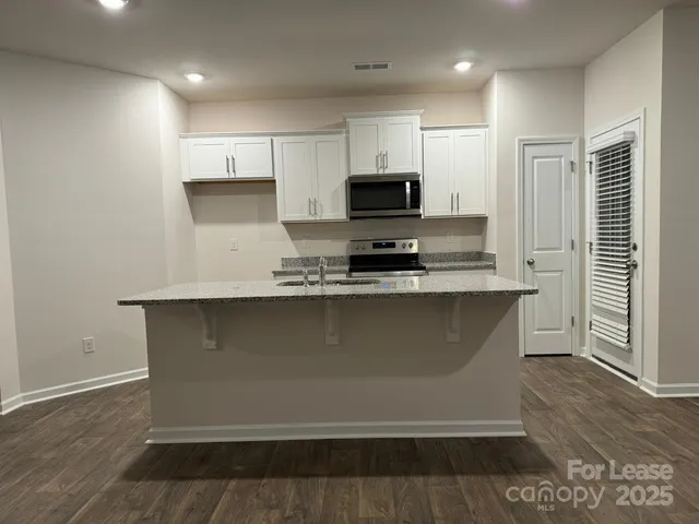 $1,900 | 8045 Murray Branch Drive, Charlotte, NC 28216