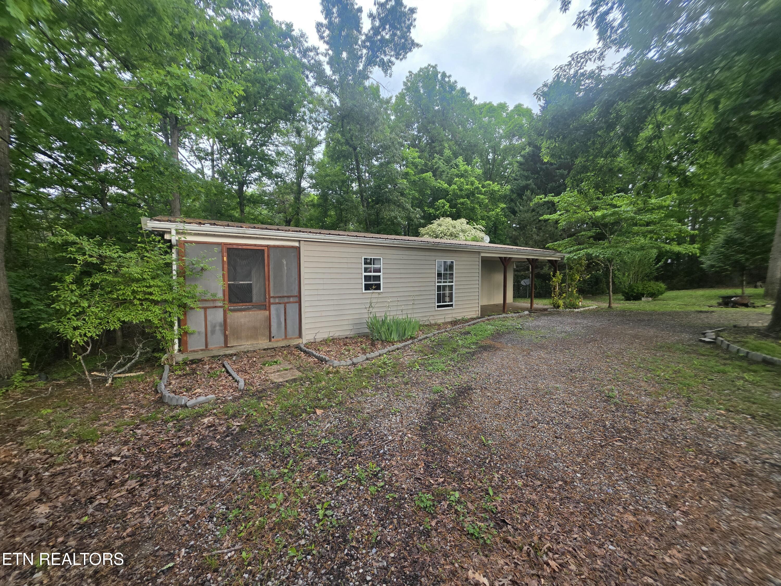 2170 Childress Road Dandridge, TN 37725 - Photo 2 of 26 45958