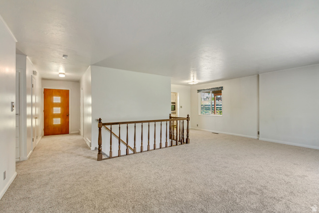 653 West 3400th Street South Bountiful, UT 84010 - Photo 4 of 27