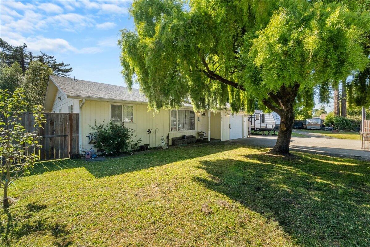 2075 Simmons Road Eureka, CA 95503 - Photo 2 of 7
