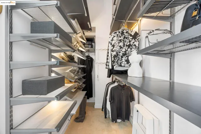 a view of a fruit basket