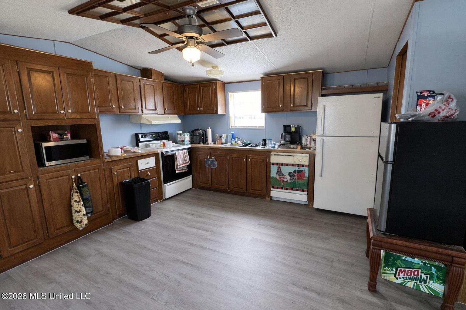 15068 Coggins Cove Saucier, MS 39574 - Photo 8 of 21 Kitchen