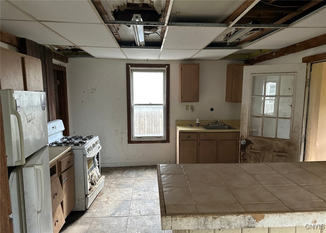 121 Lyon Street Fulton, NY 13069 - Photo 9 of 20