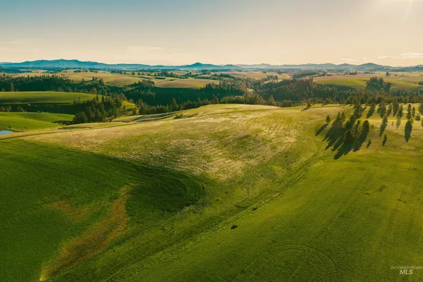 $429,500 | 4 Drifting Snow Lane, Troy, ID 83871