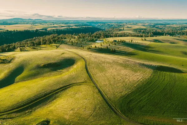 $429,500 | 4 Drifting Snow Lane, Troy, ID 83871