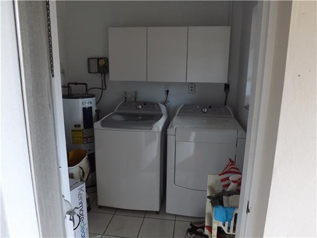 2000 Northeast 30th Street Lighthouse Point, FL 33064 - Photo 19 of 25 Laundry Room