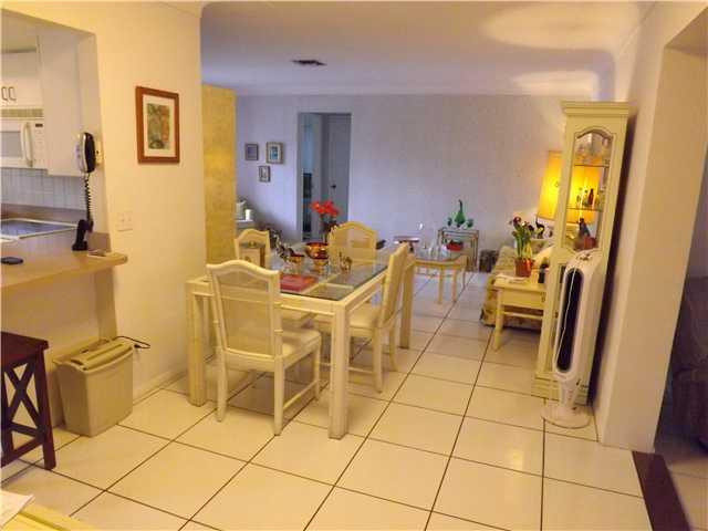 2000 Northeast 30th Street Lighthouse Point, FL 33064 - Photo 10 of 25 Dining Room
