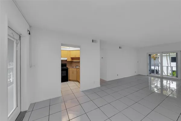 $150,000 | 2151 Northeast 42nd Court, Unit 230, Lighthouse Point, FL 33064