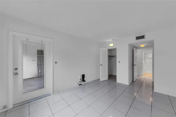 $150,000 | 2151 Northeast 42nd Court, Unit 230, Lighthouse Point, FL 33064