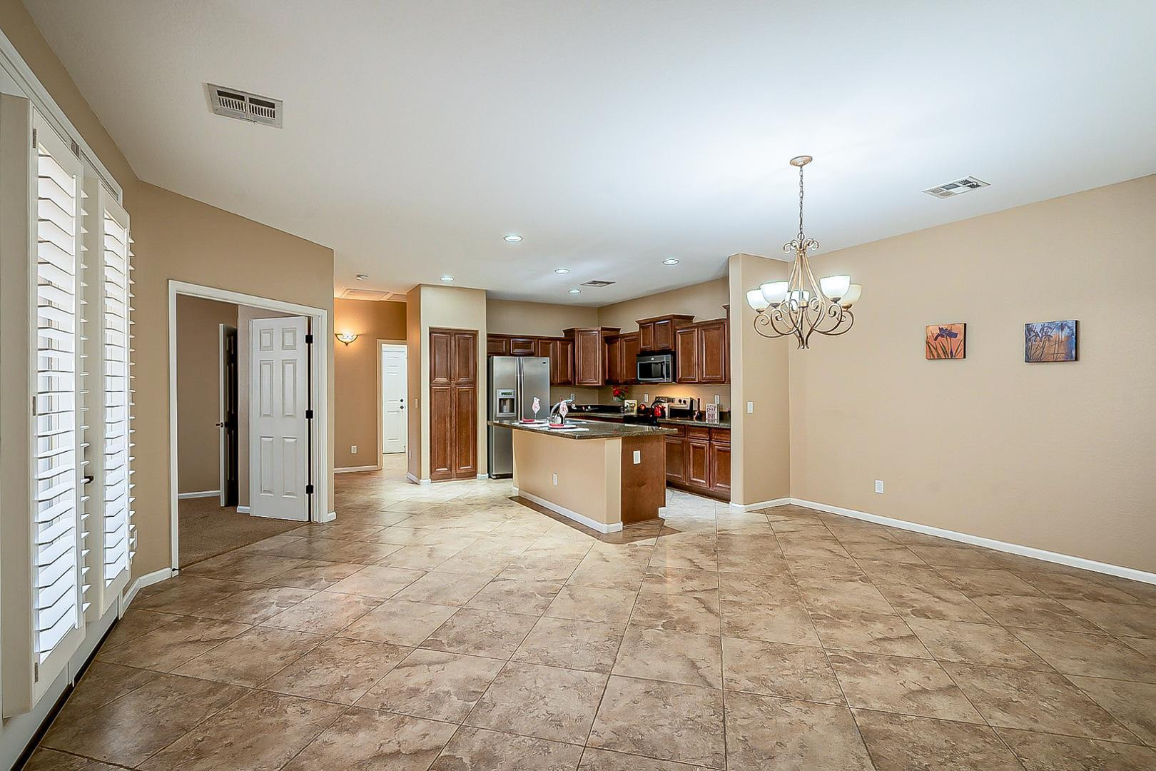 15370 West Bloomfield Road Surprise, AZ 85379 - Photo 13 of 82