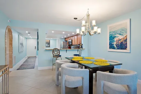 $405,000 | 1036 Highway 1, Unit 119, North Palm Beach, FL 33408