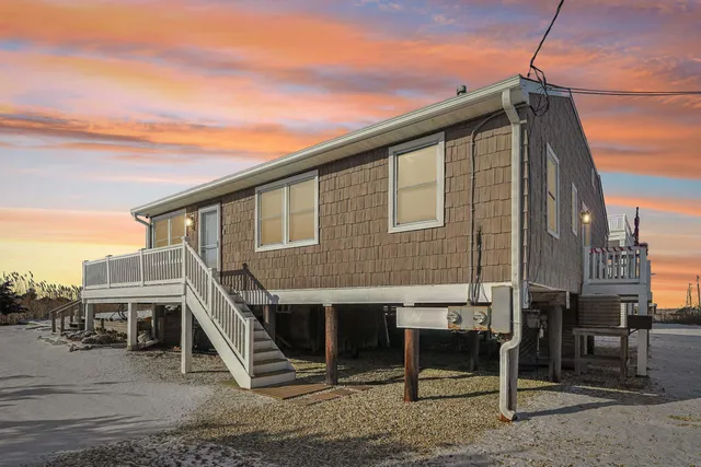 $899,900 | 118 2nd Street, Unit EAST, Sea Isle City, NJ 08243