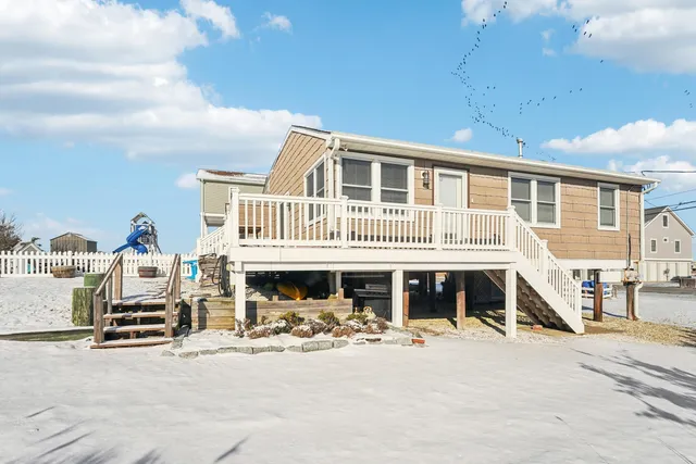 $899,900 | 118 2nd Street, Unit EAST, Sea Isle City, NJ 08243
