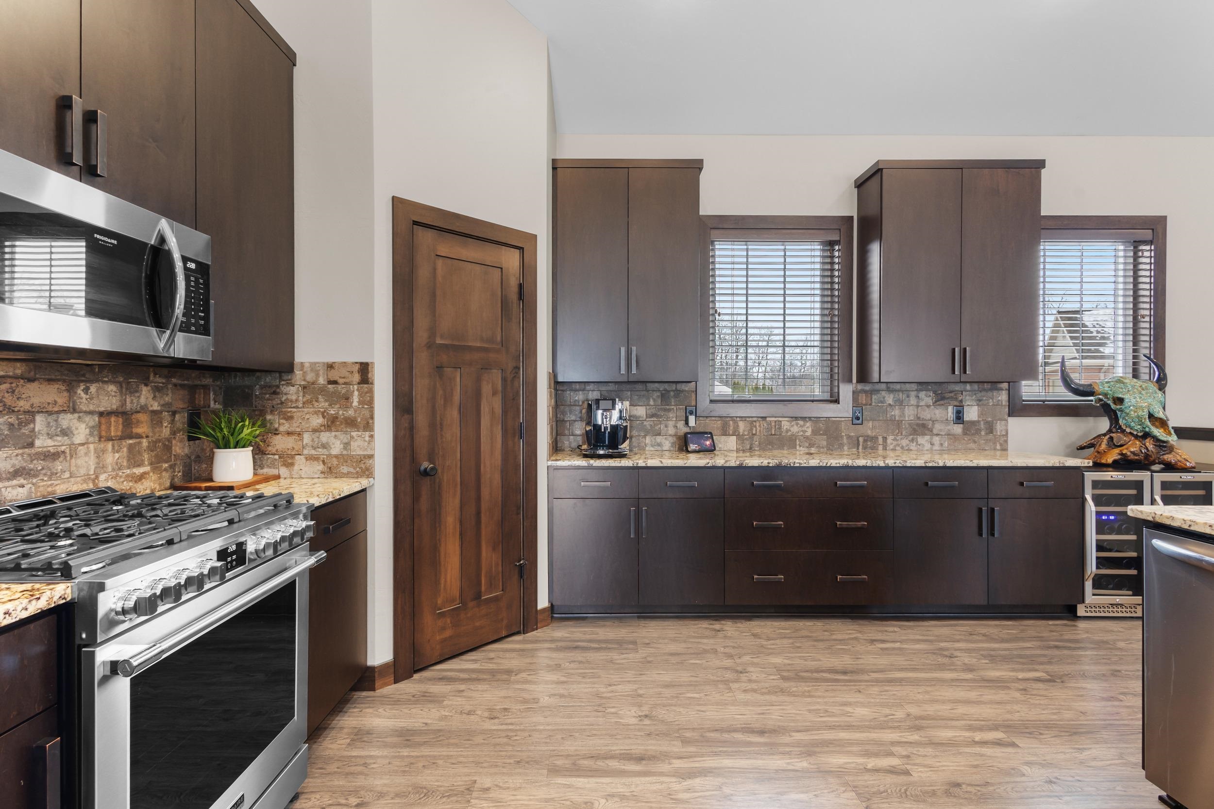 272 Lost Ridge Court Green Bay, WI 54302 - Photo 32 of 86