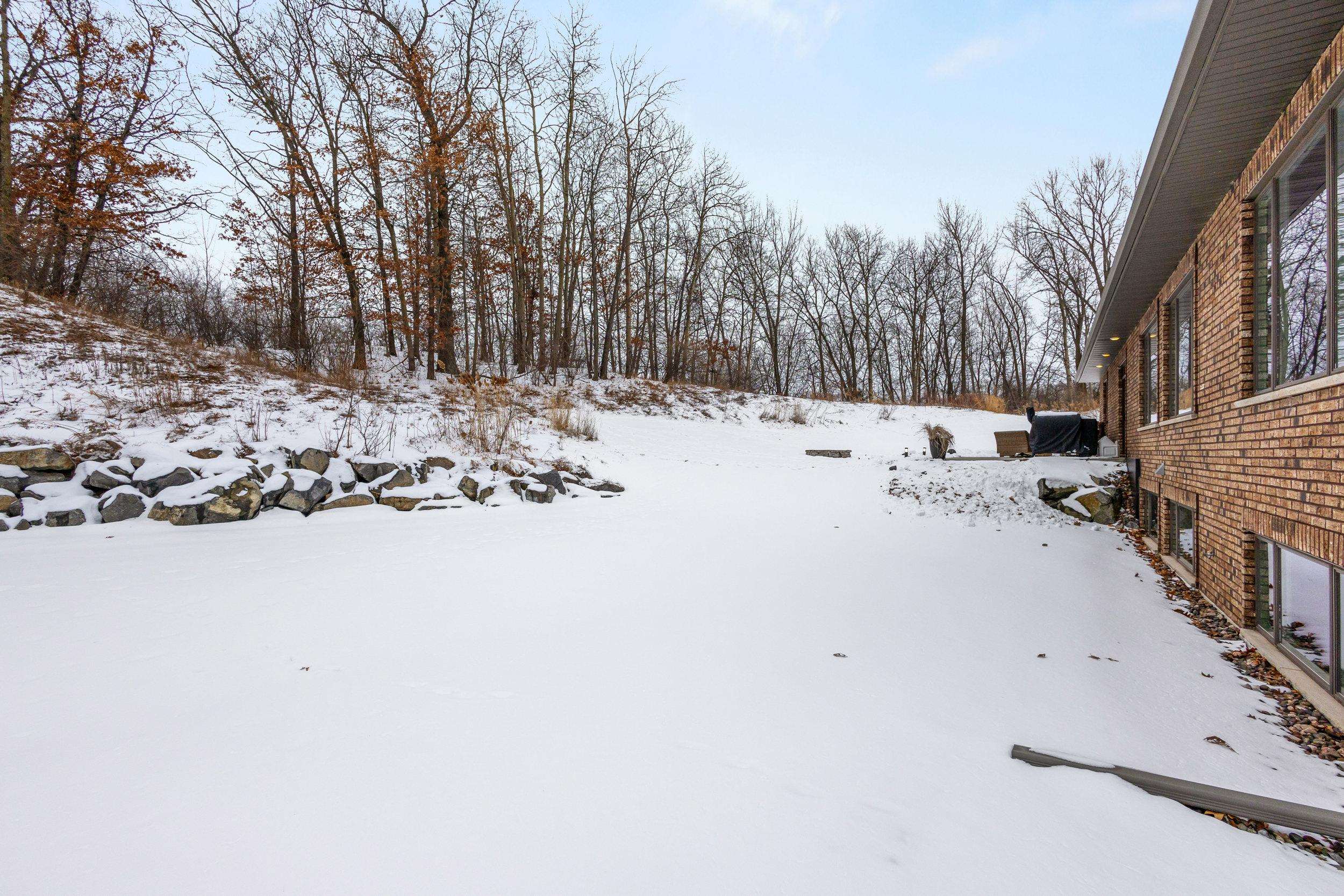 272 Lost Ridge Court Green Bay, WI 54302 - Photo 4 of 86