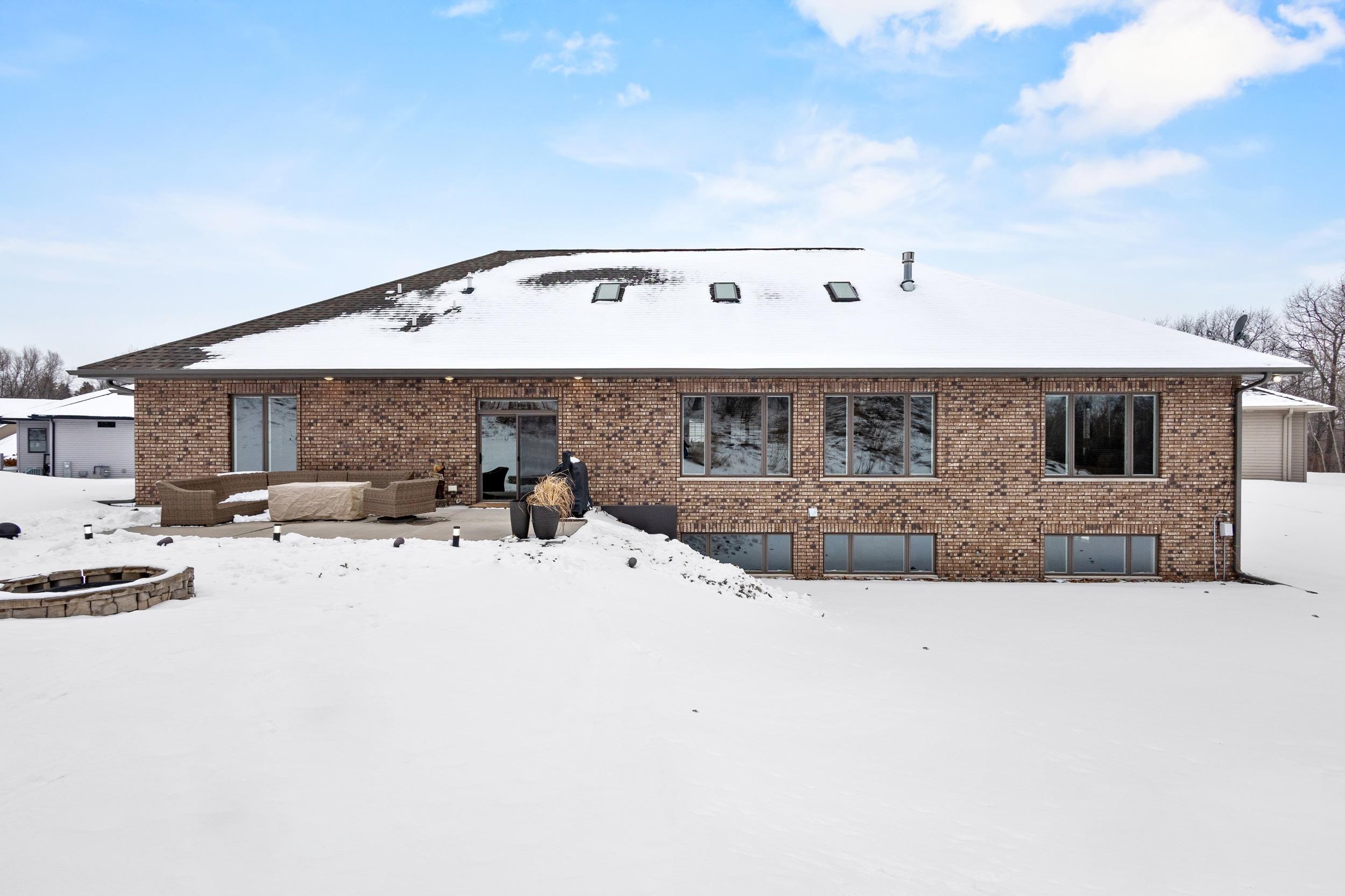 272 Lost Ridge Court Green Bay, WI 54302 - Photo 5 of 86