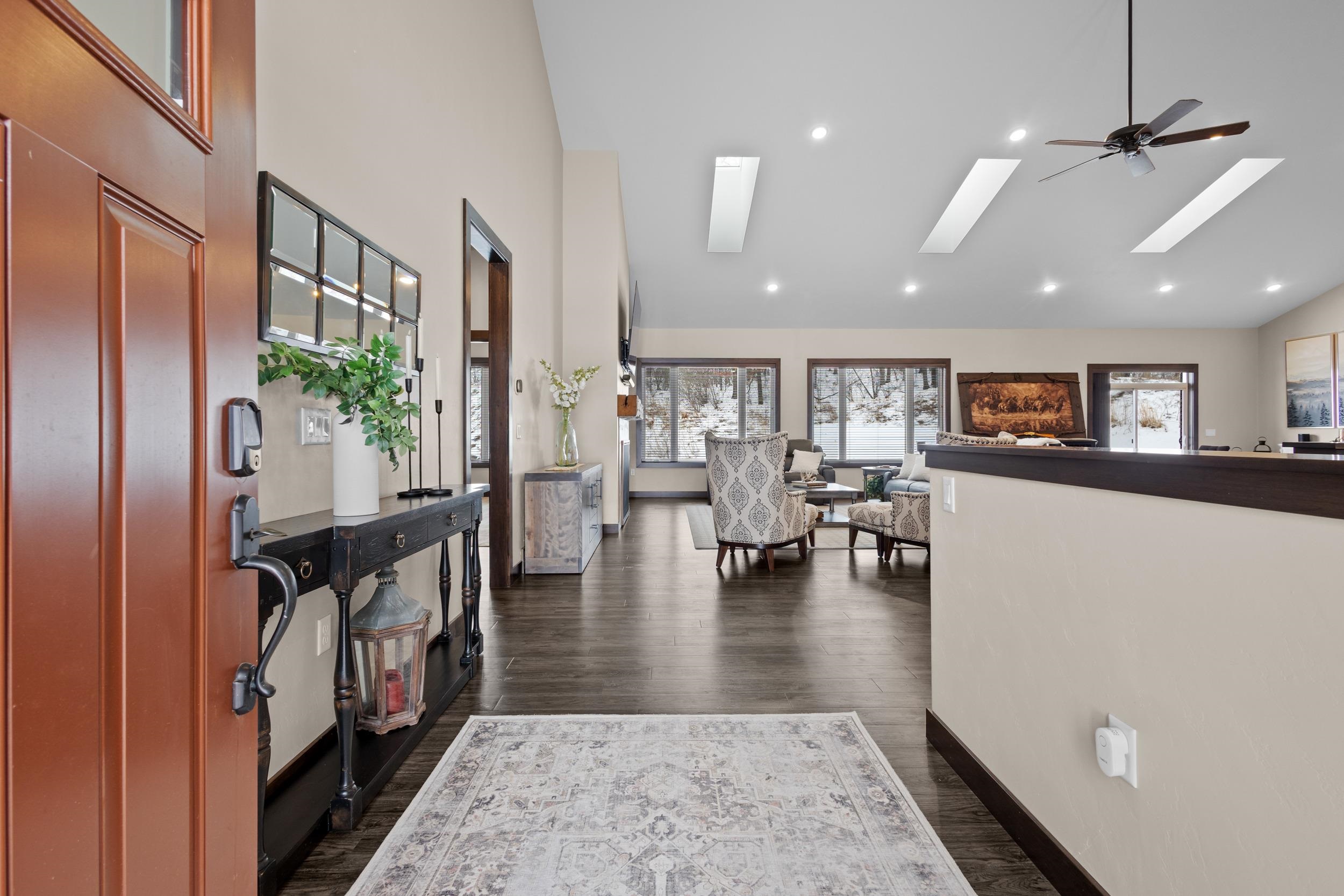 272 Lost Ridge Court Green Bay, WI 54302 - Photo 8 of 86