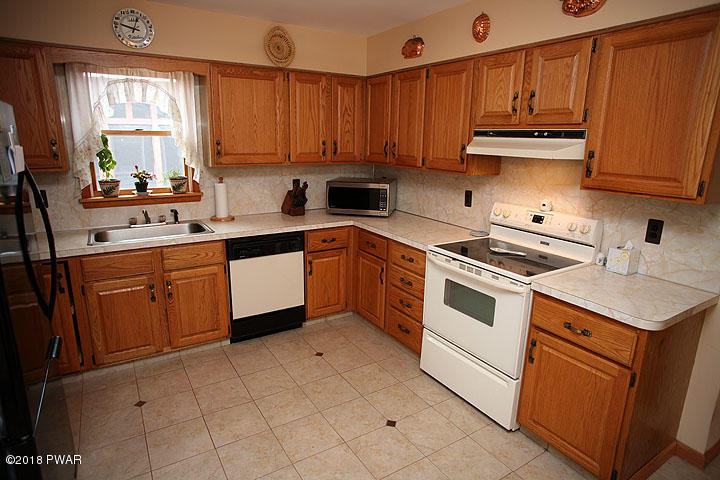47 Elizabeth Road Beach Lake, PA 18405 - Photo 5 of 29 06 22 18 011