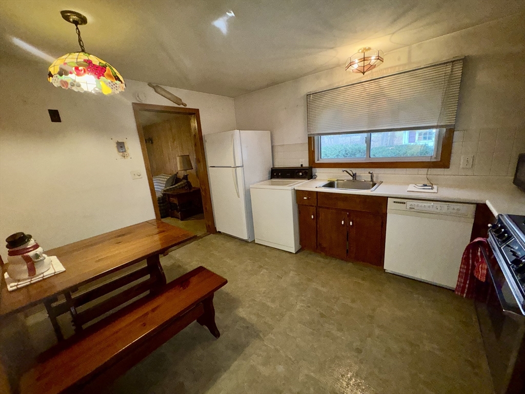 40 Alphonse Road Brockton, MA 02302 - Photo 6 of 16