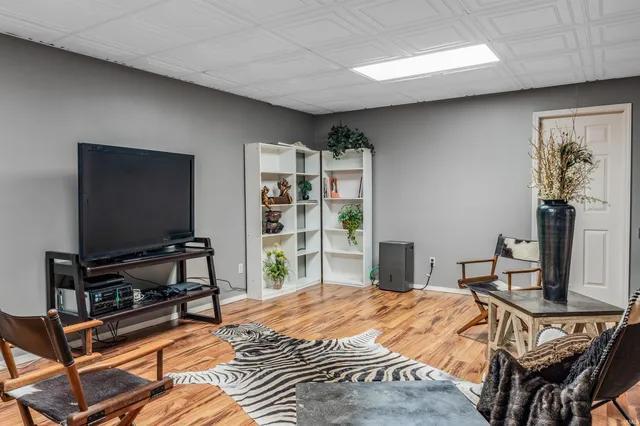 $449,900 | 704 Oaktree Court, Fort Wayne, IN 46845