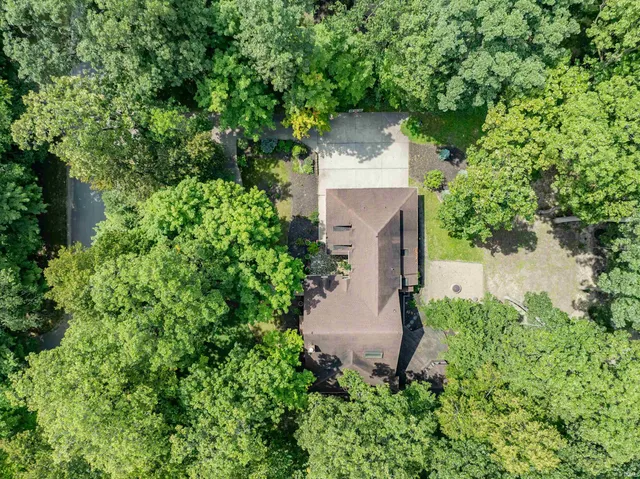 $449,900 | 704 Oaktree Court, Fort Wayne, IN 46845