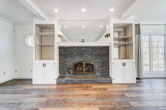 $449,900 | 704 Oaktree Court, Fort Wayne, IN 46845